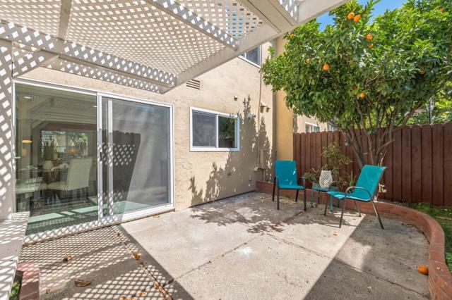 4221 Solar Circle, Union City CA: https://media.crmls.org/mediaz/9e4fca40-50d6-451e-9477-1502f8216be9.jpg
