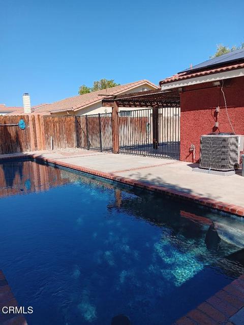 Detail Gallery Image 17 of 19 For 4552 Ridgewood Ct, Palmdale,  CA 93552 - 3 Beds | 2 Baths
