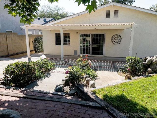 1626 S Boulder Ave, Ontario CA: https://media.crmls.org/mediaz/9e50fa2d-3914-4076-ad76-2440d088691b.jpg