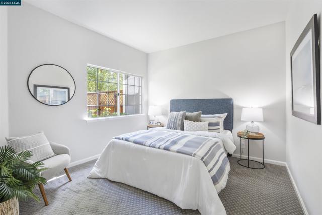 5 Stuart Place, Danville CA: https://media.crmls.org/mediaz/9e50ff2b-c731-4a0a-be5c-32c33f7a4c7c.jpg