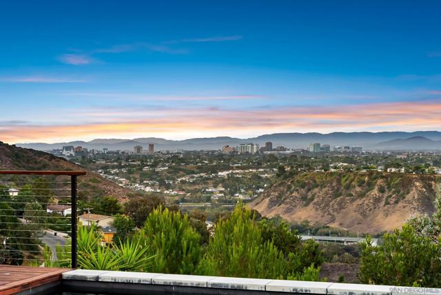 5745 Soledad Mountain Road, La Jolla CA: https://media.crmls.org/mediaz/9e51923d-9763-48b3-8428-c257277fed0e.jpg