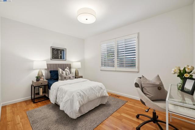 1515 Grove Way, Concord CA: https://media.crmls.org/mediaz/9e520f9b-c6d7-490d-8040-077322f60b34.jpg