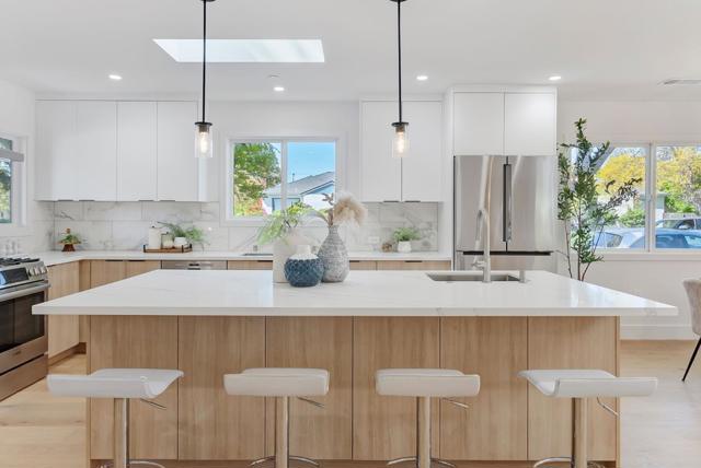 827 S Idaho Street, San Mateo CA: https://media.crmls.org/mediaz/9e525b02-5a81-42d4-90e1-60faaea44f12.jpg