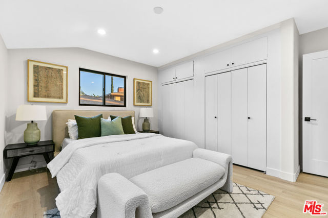 5132 Escobedo Drive, Woodland Hills CA: https://media.crmls.org/mediaz/9e52df64-a58d-4107-a938-6ab079262836.jpg