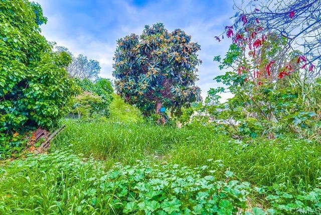 1279 N Hicks Drive, East Los Angeles CA: https://media.crmls.org/mediaz/9e5302f8-7b6c-40fe-8b23-7d2ece245107.jpg