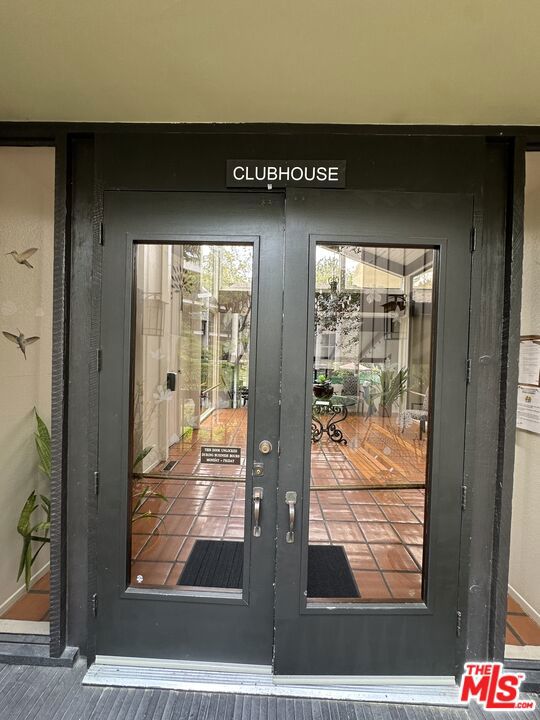 8316 Raintree Circle, Culver City CA: https://media.crmls.org/mediaz/9e53a5f1-98d1-4480-ac07-54296faf0474.jpg