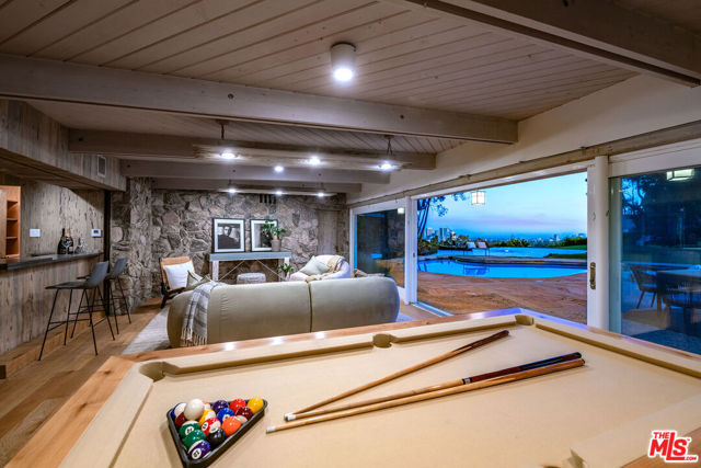 1177 Loma Linda Drive, Beverly Hills CA: https://media.crmls.org/mediaz/9e53efc6-b1e5-4d29-83ea-3a53d5ceb16a.jpg