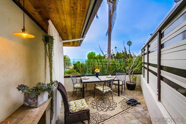 7651 Country Club Drive, La Jolla CA: https://media.crmls.org/mediaz/9e54747e-dbdb-48d8-a8d9-8cdacb8d3f76.jpg