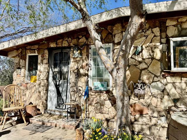 45860 Coyote Street, Banning CA: https://media.crmls.org/mediaz/9e549ea6-795f-470d-ada7-d29fc8450bfc.jpg