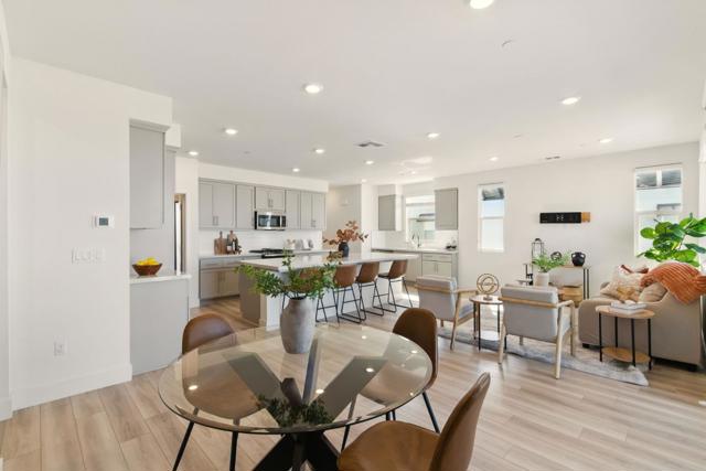 9608 Seawind Way, Newark CA: https://media.crmls.org/mediaz/9e54fc2a-54b8-4936-8c0f-050331cb859b.jpg