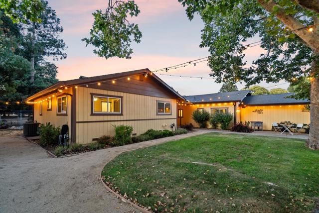 9430 Burchell Road, Gilroy CA: https://media.crmls.org/mediaz/9e550cd1-f862-473b-a605-9b82364f9096.jpg