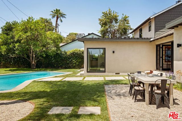 7401 Costello Avenue, Van Nuys CA: https://media.crmls.org/mediaz/9e55a9fa-de5b-40f0-80e3-e1bdcdd4ab62.jpg