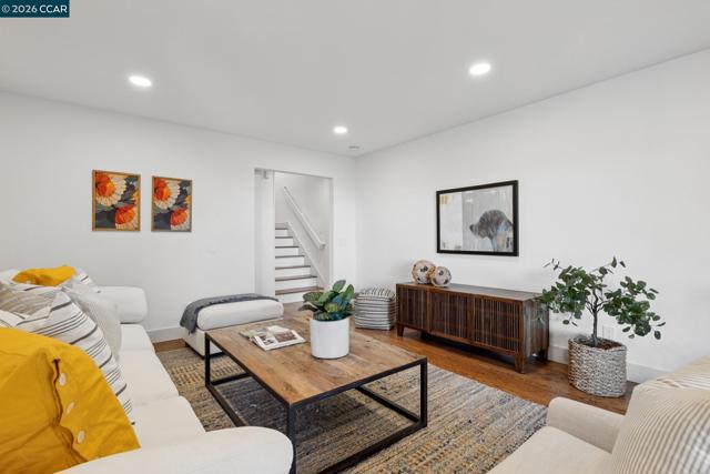 Image 31 of 49 For 1227 Alvarado Road