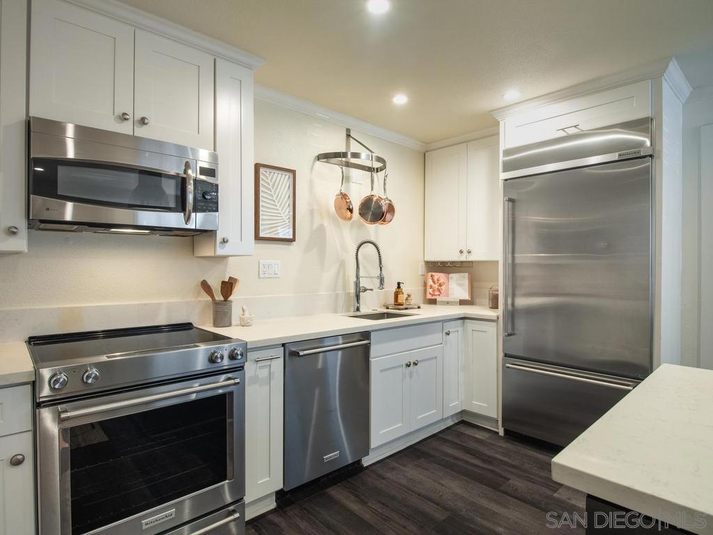 1021 Scott - photo 7