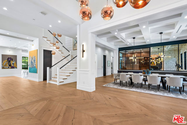 16144 HIGH VALLEY Place, Encino CA: https://media.crmls.org/mediaz/9e5996cb-99d5-4c2c-8693-39c700c12eb6.jpg