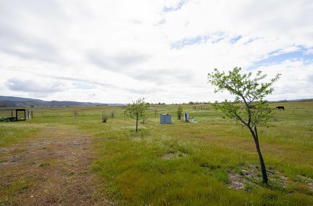 50255 Adobe Place, Bradley CA: https://media.crmls.org/mediaz/9e5b5fc7-4f09-4226-9d4a-bd5d4601f1ec.jpg