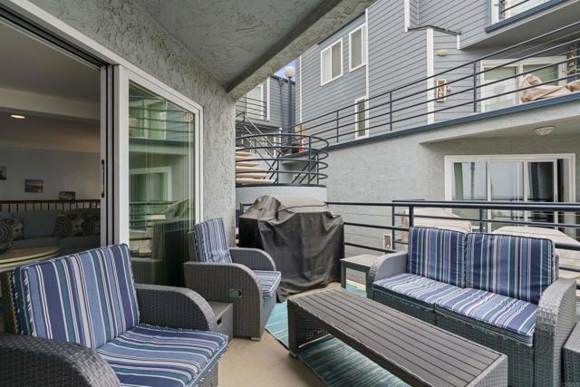 804 N The Strand, Oceanside CA: https://media.crmls.org/mediaz/9e5b89f6-e5aa-4369-b251-d85fbb4a6d48.jpg