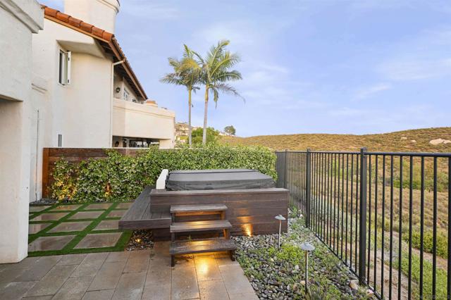 701 Fino Glen, Escondido CA: https://media.crmls.org/mediaz/9e5b9df1-0c0a-49af-92e4-54abf5afed63.jpg
