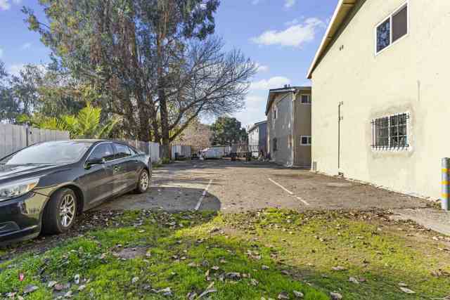 Image 18 of 22 For 128 Catron Dr