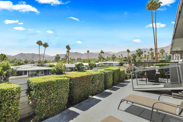 49305 Hwy 74, Palm Desert CA: https://media.crmls.org/mediaz/9e5c4faf-80c4-403b-ad7b-495896c068d3.jpg