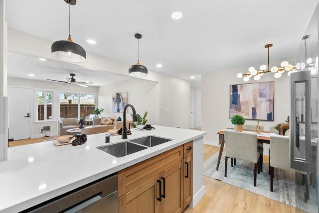 Detail Gallery Image 5 of 26 For 3591 Ruffin Rd #125,  San Diego,  CA 92123 - 3 Beds | 2 Baths