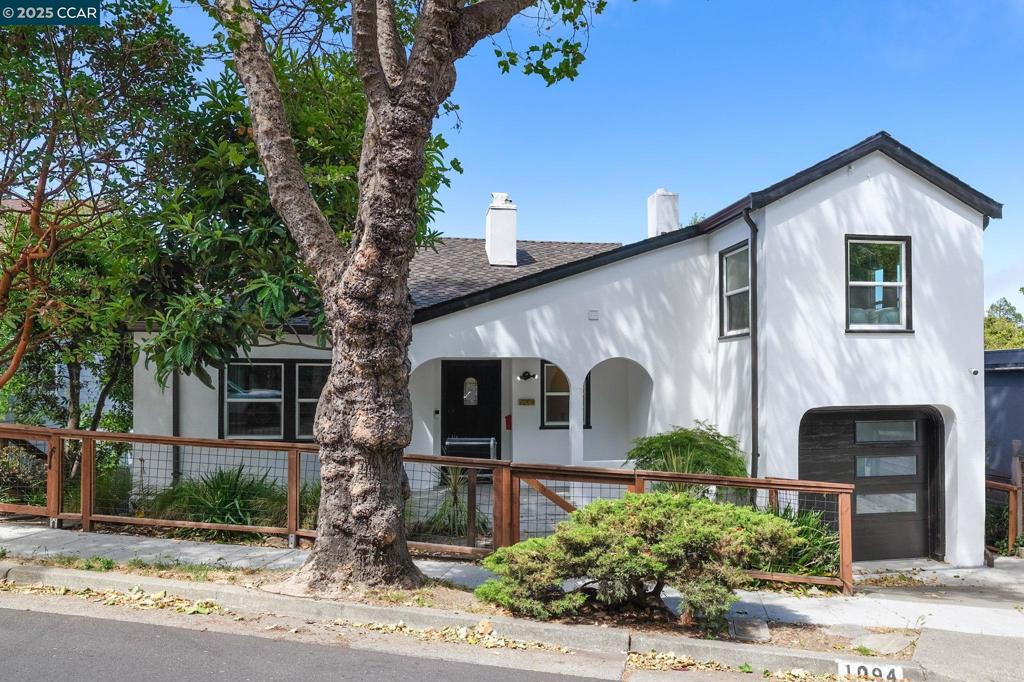 1094 Keith Ave