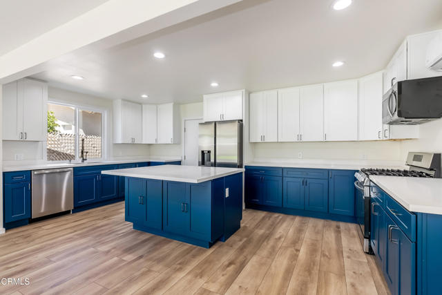 8751 Odessa Avenue, North Hills CA: https://media.crmls.org/mediaz/9e5d6a3f-3ae4-4675-a022-71085ab82430.jpg