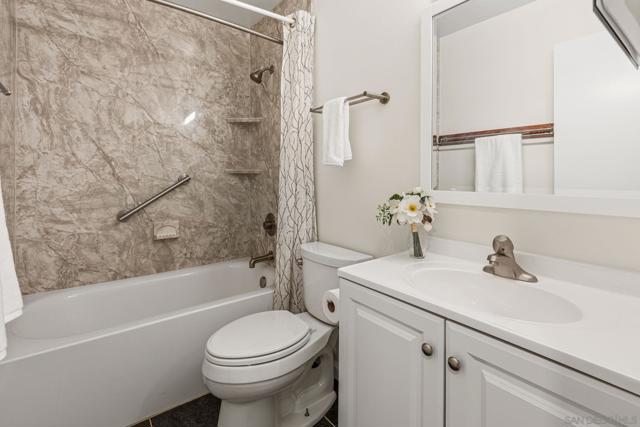 14148 Caminito Quevedo, San Diego CA: https://media.crmls.org/mediaz/9e5d8fa0-3e69-4284-b3ae-9787f753bf08.jpg