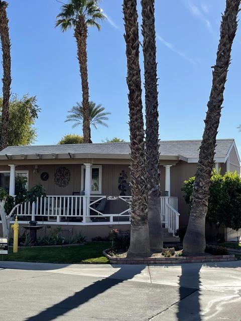 81620 Avenue 49, Indio CA: https://media.crmls.org/mediaz/9e5d97ab-0a6b-4724-9f18-41c1a82dcb7e.jpg