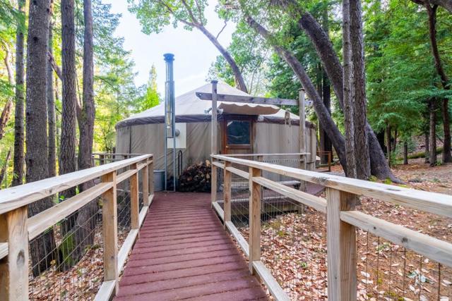1301 Bear Creek, Boulder Creek CA: https://media.crmls.org/mediaz/9e5e0c3f-3465-4a88-8b92-087739408f2b.jpg
