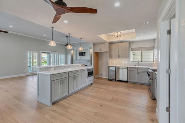 700 Duffin Drive, Hollister CA: https://media.crmls.org/mediaz/9e5e71eb-04cd-42c1-bb23-67762f9a4926.jpg