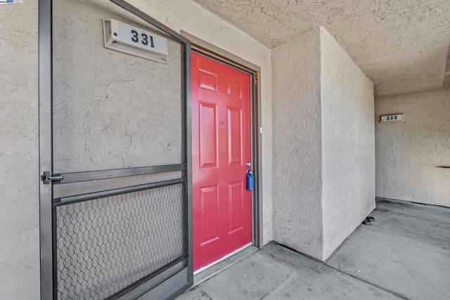 Image 6 of 36 For 681 Royston Ln  331