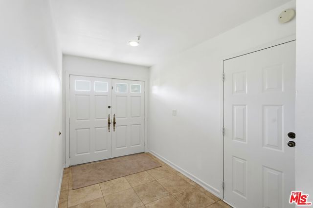 31763 Cottontail Lane, Malibu CA: https://media.crmls.org/mediaz/9e60f069-9b83-43b0-b347-2dec222d581a.jpg