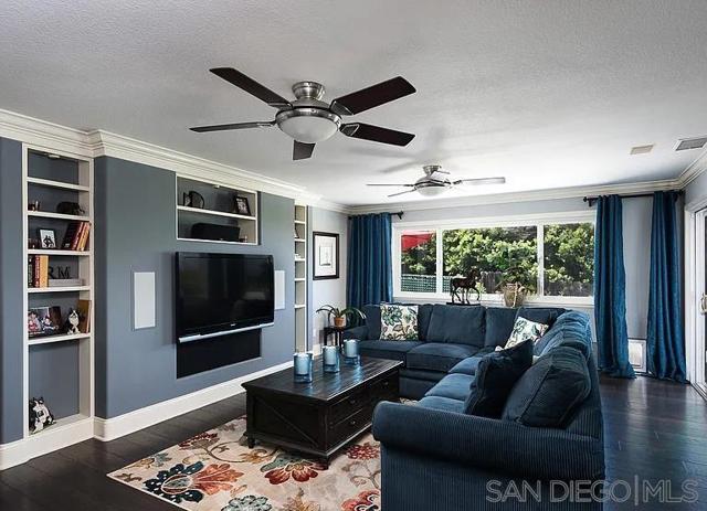 243 Horizon Hills, El Cajon CA: https://media.crmls.org/mediaz/9e616e15-c203-4a44-b6c0-5aecf5998a80.jpg