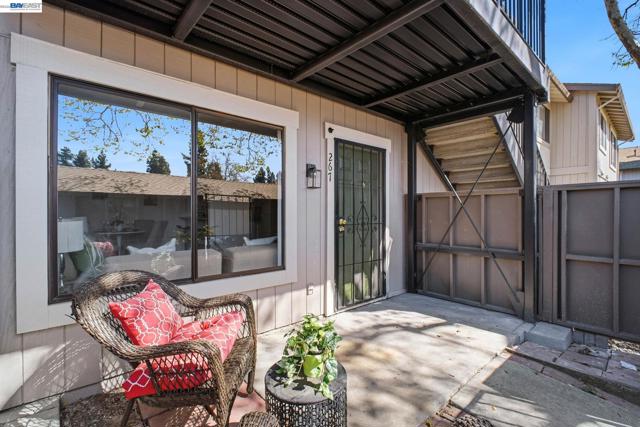 267 Famoso Plz, Union City CA: https://media.crmls.org/mediaz/9e61f130-4835-4baa-8244-767bf7c9bf4f.jpg