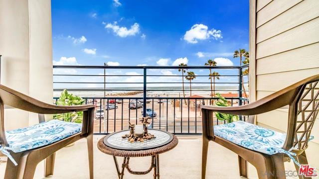 1201 Pacific St, Oceanside, California 92054, 1 Bedroom Bedrooms, ,1 BathroomBathrooms,Condominium,For Sale,Pacific St,250019497SD