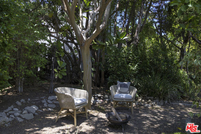 2961 Effie Street, Los Angeles CA: https://media.crmls.org/mediaz/9e623f5b-b2bb-4ab6-a662-cffedf23bf8f.jpg