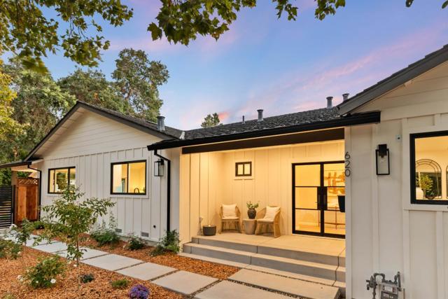 620 Iris Street, Redwood City CA: https://media.crmls.org/mediaz/9e62cb92-0e4d-416b-bc14-c2e83eee25fe.jpg