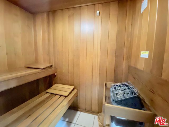999 DOHENY Drive, 706 photo 10