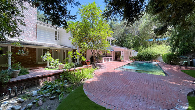 930 Regent Park Drive, La Canada Flintridge, California 91011, 4 Bedrooms Bedrooms, ,4 BathroomsBathrooms,Residential Lease,For Rent,930 Regent Park Drive,CRP1-18770