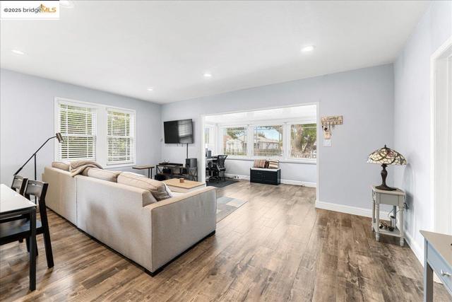 2016 104th AVE, Oakland CA: https://media.crmls.org/mediaz/9e6509db-cbaf-4e7d-aa1d-ce7b8dfed343.jpg