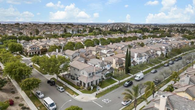 1444 Wooden Valley Street, Chula Vista CA: https://media.crmls.org/mediaz/9e650dcb-730d-4cb7-a45c-6ebd9a2b768e.jpg