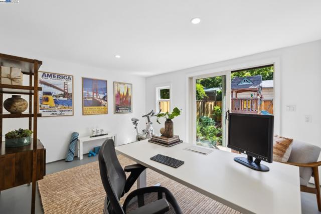 5472 KALES AVENUE, Oakland CA: https://media.crmls.org/mediaz/9e651482-f545-475c-ac42-af75b4b939db.jpg