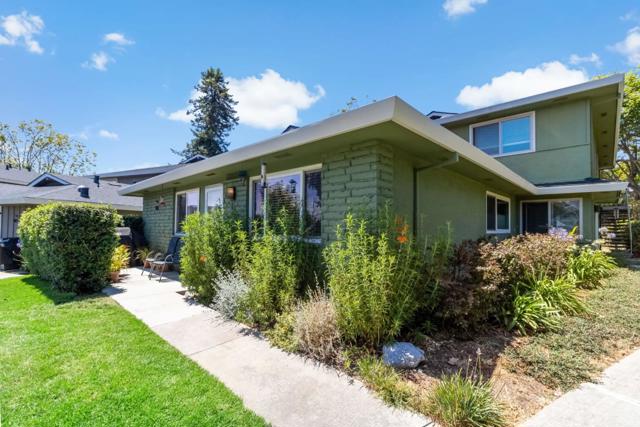 1435 Ruby Court, Capitola CA: https://media.crmls.org/mediaz/9e681a82-381e-4e4a-b561-d75aaaf26616.jpg