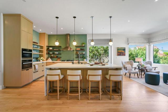 1501 Diamond Street, San Francisco CA: https://media.crmls.org/mediaz/9e682e89-34e2-4aba-9a11-7562595fdbeb.jpg