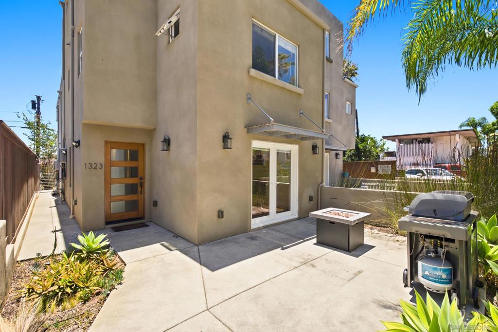 1323 Felspar Street - photo 4