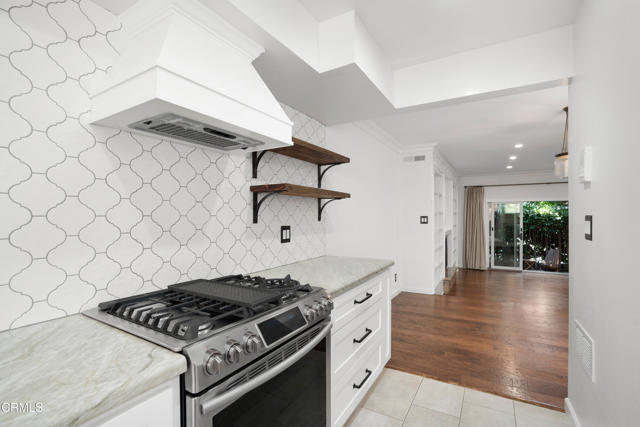 1850 Midvale Avenue, Los Angeles CA: https://media.crmls.org/mediaz/9e69dc89-1a46-4a26-9538-f309cbbcbca5.jpg