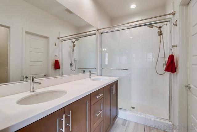 1875 Observation Way, Chula Vista CA: https://media.crmls.org/mediaz/9e6a3f93-ba8e-4f22-9f0f-a25c59e54f90.jpg