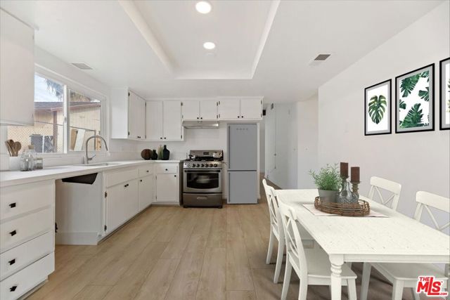 6042 Cahuilla Avenue,  CA: https://media.crmls.org/mediaz/9e6b02f0-0cc8-4e30-8394-10d0cbd7dac3.jpg