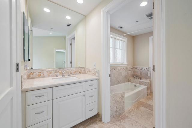 117 PANORAMA Way, Los Gatos CA: https://media.crmls.org/mediaz/9e6b0ff8-40e7-4531-9808-eb43888f6f0e.jpg